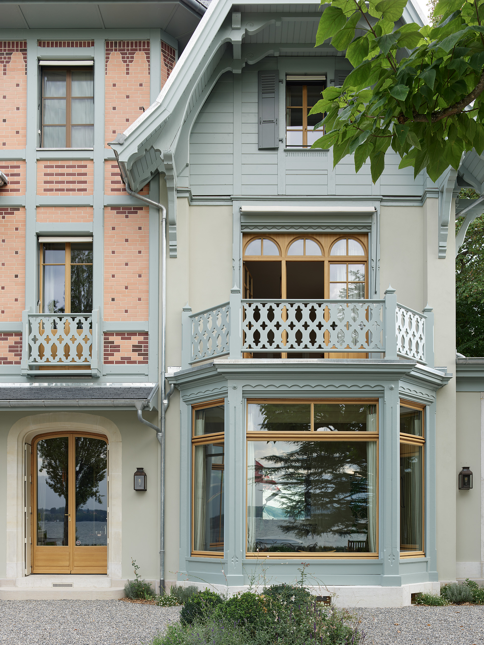 Ahp0069 AIQ4 012145 J2560